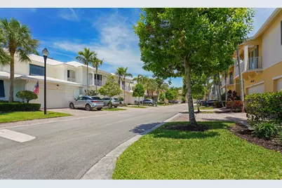 3121 Yorkshire Lane, Palm Beach Gardens, FL 33418 - Photo 3