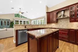 1207 Manor Dr S, Weston, FL 33326 - Photo 11