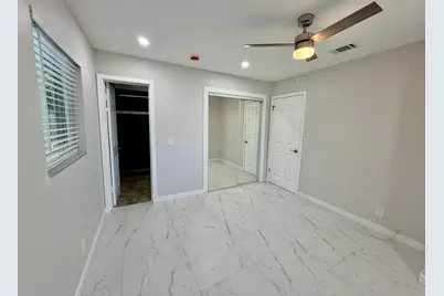 1652 NE 33rd Street #B, Oakland Park, FL 33334 - Photo 9