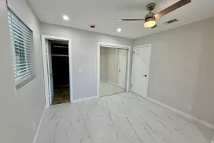 1652 NE 33rd St, Oakland Park, FL 33334 - Photo 9