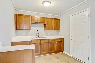 5428 Bunche Dr, Jacksonville, FL 32209 - Photo 3