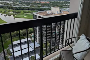 2425 Presidential Way, West Palm Beach, FL 33401 - Photo 5