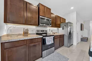 527 NW 17th St, Fort Lauderdale, FL 33311 - Photo 7