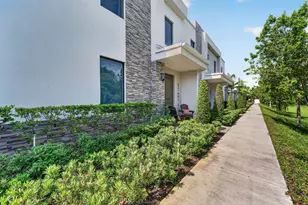 527 NW 17th St, Fort Lauderdale, FL 33311 - Photo 23