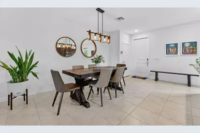 527 NW 17th Street, Fort Lauderdale, FL 33311 - Photo 5