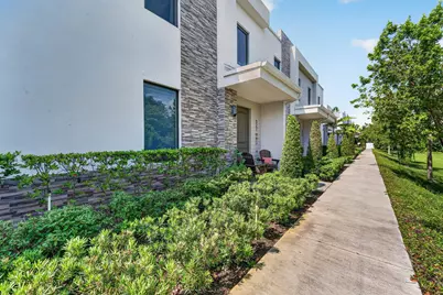 527 NW 17th Street, Fort Lauderdale, FL 33311 - Photo 23