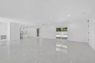 12890 Guilford Cir, Wellington, FL 33414 - Photo 11