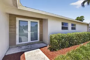 12890 Guilford Cir, Wellington, FL 33414 - Photo 9