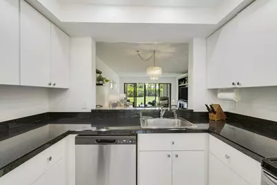 5121 Oak Hill Lane #412, Delray Beach, FL 33484 - Photo 9