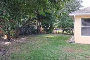 242 SW Amesbury Ave, Port Saint Lucie, FL 34953 - Photo 27