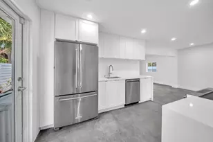1721 N 16th Ct, Hollywood, FL 33020 - Photo 9