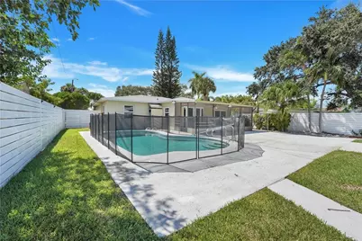 1721 N 16th Court, Hollywood, FL 33020 - Photo 23