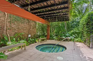 1749 NE Miami Ct, Miami, FL 33132 - Photo 19