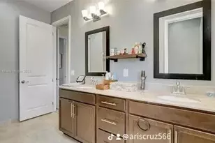 20908 NW 1st Dr, Pembroke Pines, FL 33029 - Photo 25