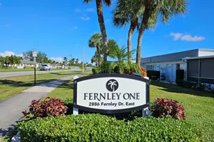 2886 E Fernley Dr Dr E, West Palm Beach, FL 33415 - Photo 21