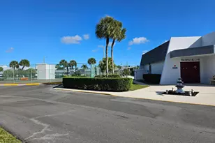 2886 E Fernley Dr Dr E, West Palm Beach, FL 33415 - Photo 23