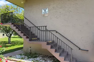 752 Lori Dr, Palm Springs, FL 33461 - Photo 7
