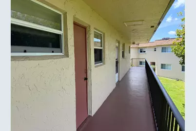 752 Lori Drive #210, Palm Springs, FL 33461 - Photo 9