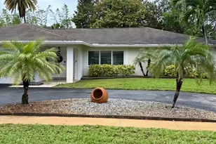 5821 SW 13th St, Plantation, FL 33317 - Photo 11