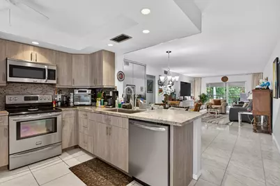 3002 Portofino Isle #E3, Coconut Creek, FL 33066 - Photo 3