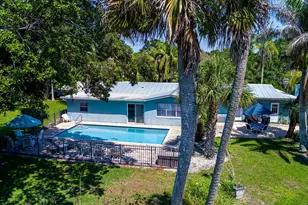 108 Carlisle Ln, Port Saint Lucie, FL 34952 - Photo 5