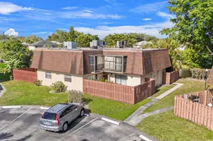 5822 Swordfish Ct, Tamarac, FL 33319 - Photo 5