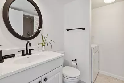 564 Springdale Circle, Palm Springs, FL 33461 - Photo 11