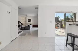 564 Springdale Cir, Palm Springs, FL 33461 - Photo 3