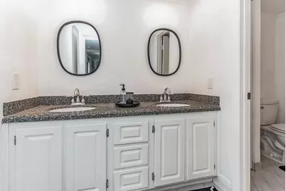 564 Springdale Circle, Palm Springs, FL 33461 - Photo 7
