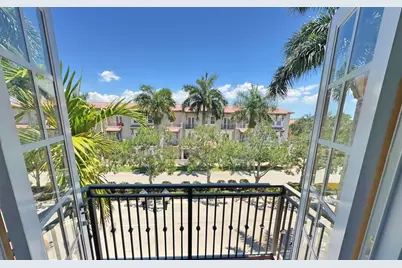 474 SW 147th Avenue, Pembroke Pines, FL 33027 - Photo 11