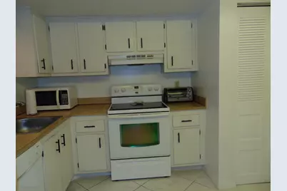 7640 NW 18th Street #401, Margate, FL 33063 - Photo 27
