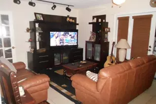 54 N Matador Ln, Davie, FL 33324 - Photo 3
