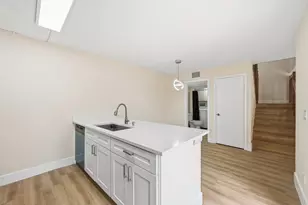 8337 N Coral Cir, North Lauderdale, FL 33068 - Photo 9