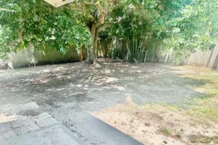 5447 Twin Oakes Rd, Greenacres, FL 33463 - Photo 13