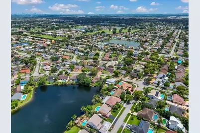 621 SW 98th Terrace, Pembroke Pines, FL 33025 - Photo 43