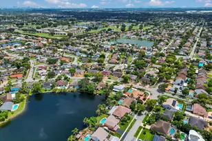 621 SW 98th Terrace, Pembroke Pines, FL 33025 - Photo 43