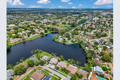 621 SW 98th Terrace, Pembroke Pines, FL 33025 - Photo 45