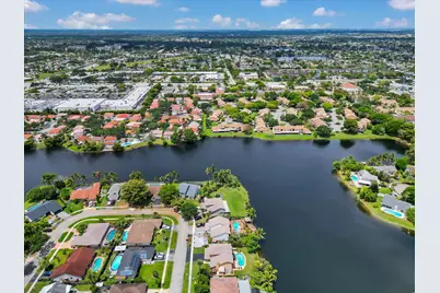 621 SW 98th Terrace, Pembroke Pines, FL 33025 - Photo 47
