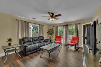 621 SW 98th Terrace, Pembroke Pines, FL 33025 - Photo 15