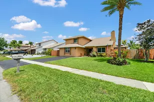621 SW 98th Terrace, Pembroke Pines, FL 33025 - Photo 3