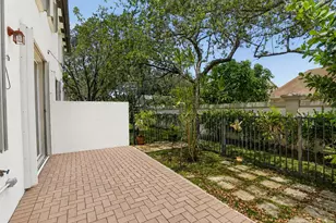 9761 Darlington Pl, Cooper City, FL 33328 - Photo 13