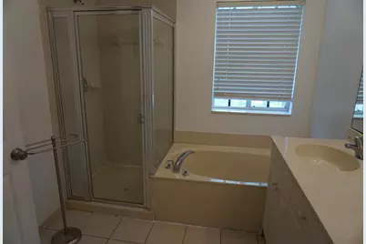 2030 Nassau Drive, West Palm Beach, FL 33404 - Photo 9