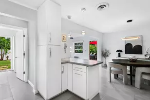 2640 NW 9th Ln, Wilton Manors, FL 33311 - Photo 13