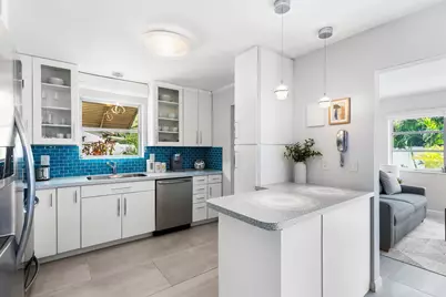 2640 NW 9th Lane, Wilton Manors, FL 33311 - Photo 3