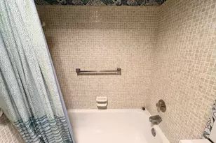 392 Grantham F, Deerfield Beach, FL 33442 - Photo 7