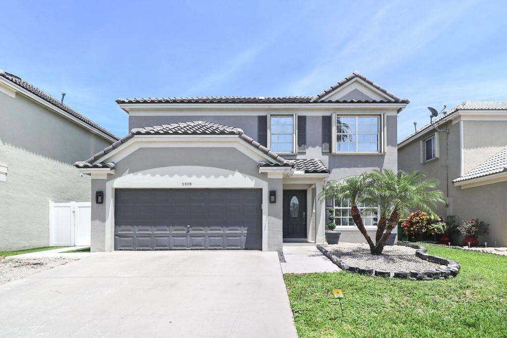 5808 N Plum Bay Pkwy - 5808 N Plum Bay Pkwy, Tamarac, FL 33321 Luxury Property | Jose Angel Pina