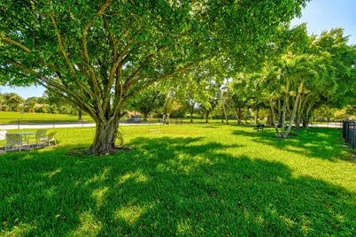 137 Harbourside Circle, Jupiter, FL 33477 - Photo 39