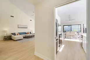 137 Harbourside Cir, Jupiter, FL 33477 - Photo 5