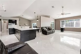 7200 SW 20th St, Plantation, FL 33317 - Photo 11