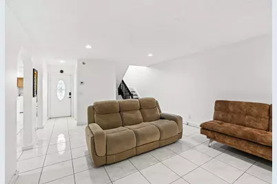 8061 NW 71st Court, Tamarac, FL 33321 - Photo 11